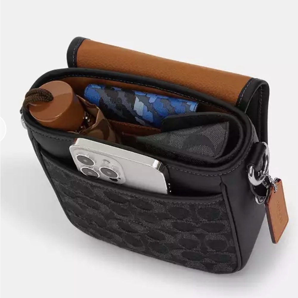 Lucas Crossbody Coach Bag - Picture 7 of 11
